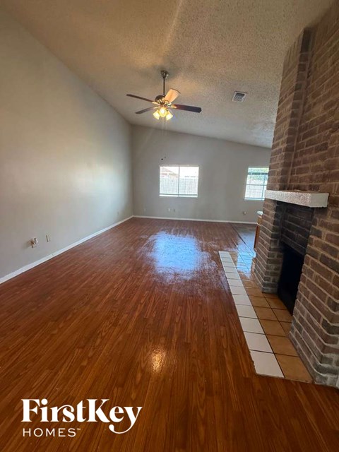 6918 Skyline Park Drive 4 Beds Apartment for Rent