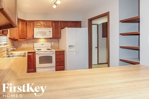 6921 Mapleton Ct 3 Beds Apartment for Rent