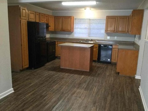 7000 Meadowbrook Dr 3 Beds Apartment for Rent