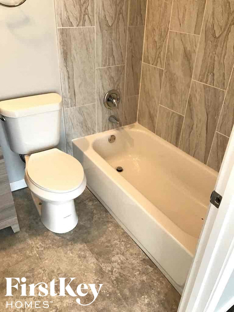 7020 NE 51ST Ter 4 Beds House for Rent - Photo Gallery 12