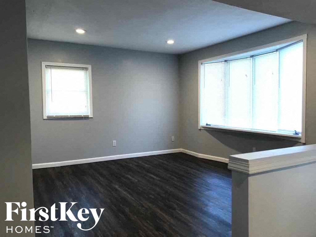 7020 NE 51ST Ter 4 Beds House for Rent - Photo Gallery 3