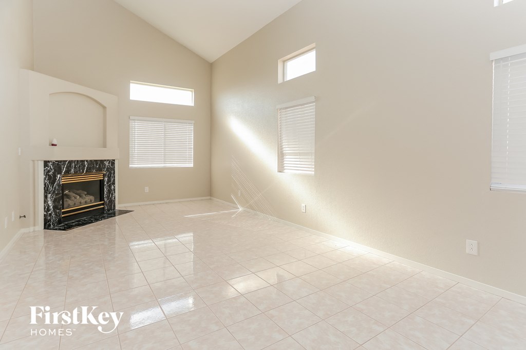 7033 Village Shore Ct Las Vegas, NV 89129