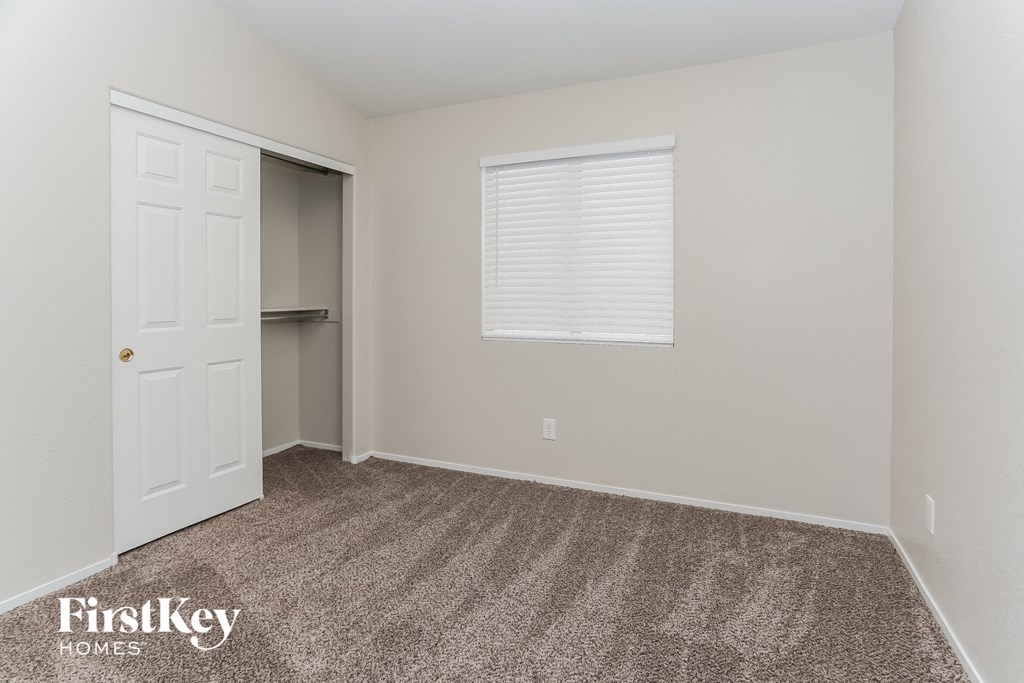 7033 Village Shore Ct Las Vegas, NV 89129