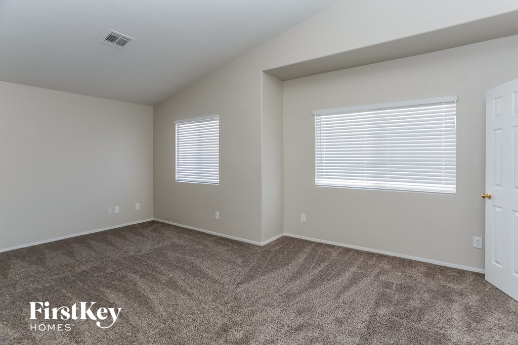 7033 Village Shore Ct Las Vegas, NV 89129