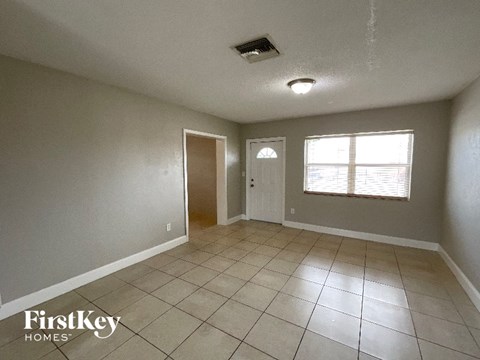 7060 Hood 3 Beds Apartment for Rent