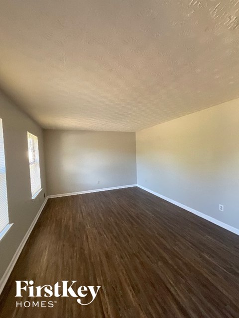 7094 Apache Lane 3 Beds Apartment for Rent