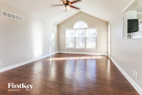 7111 N Holmes St 4 Beds Apartment for Rent