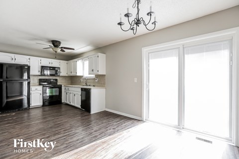 7119 N Shannon Ave 3 Beds Apartment for Rent