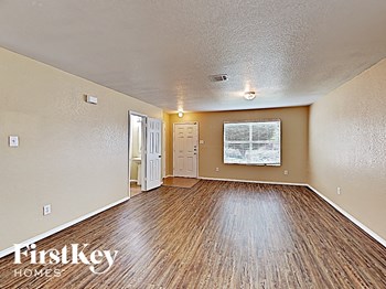 7161 Kickapoo Drive 3 Beds House for Rent - Photo Gallery 3