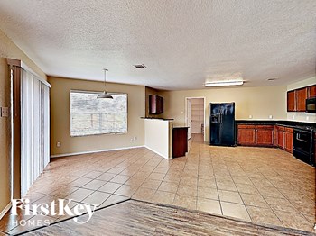 7161 Kickapoo Drive 3 Beds House for Rent - Photo Gallery 4