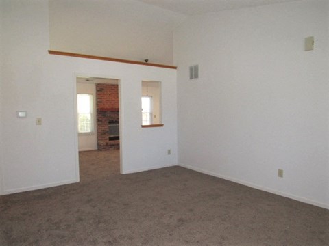 7226 N Orchard Dr 3 Beds Apartment for Rent