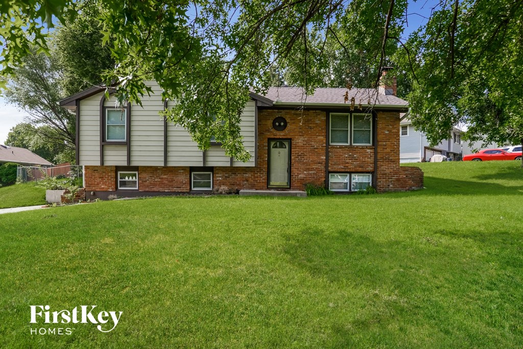 7305 NW 76th Pl 3 Beds House for Rent - Photo Gallery 1