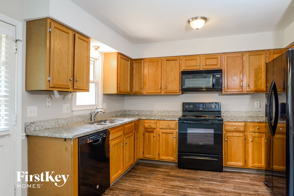 7305 NW 76th Pl 3 Beds House for Rent - Photo Gallery 5