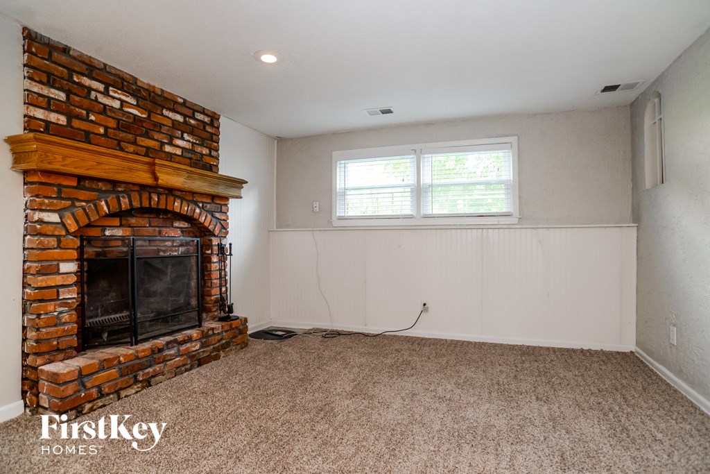 7305 NW 76th Pl 3 Beds House for Rent - Photo Gallery 7