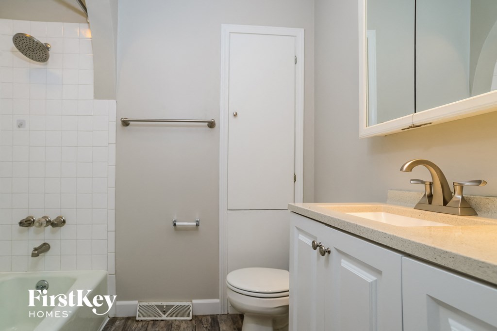 7305 NW 76th Pl 3 Beds House for Rent - Photo Gallery 13