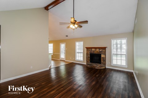 7380 Twiller Cv 3 Beds Apartment for Rent