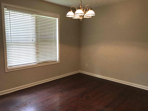 7437 Dogwood Trail 4 Beds Apartment for Rent