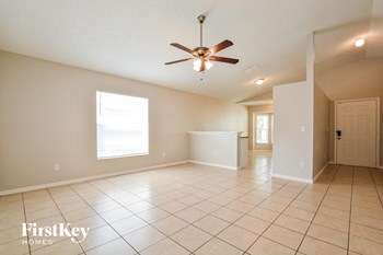 7443 Groveoak Drive 3 Beds House for Rent - Photo Gallery 3