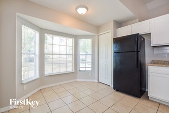 7443 Groveoak Drive 3 Beds House for Rent - Photo Gallery 4
