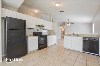7443 Groveoak Drive 3 Beds House for Rent - Photo Gallery 5