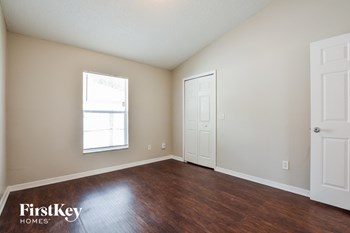 7443 Groveoak Drive 3 Beds House for Rent - Photo Gallery 10