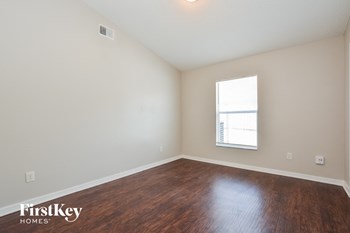 7443 Groveoak Drive 3 Beds House for Rent - Photo Gallery 11