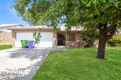 7508 Evergreen Drive 3 Beds Apartment for Rent