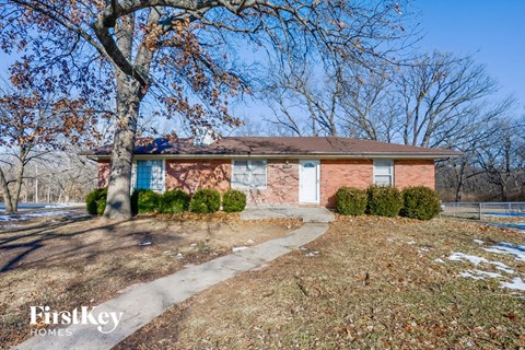 7600 E 70Th Terrace 3 Beds Apartment for Rent