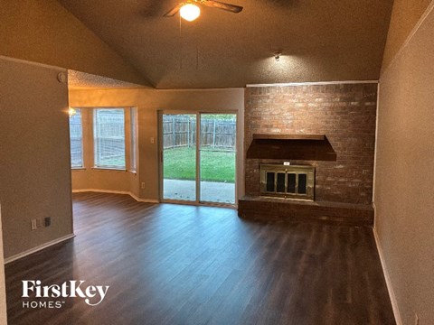 7604 Evergreen Dr 3 Beds Apartment for Rent