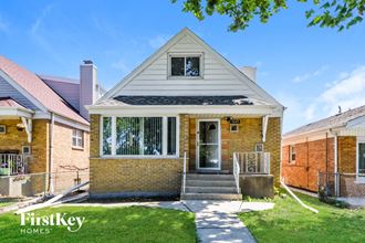 7605 Leclaire Ave 4 Beds Apartment for Rent