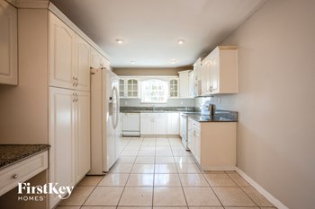 7619 Kismet Street 4 Beds House for Rent - Photo Gallery 6