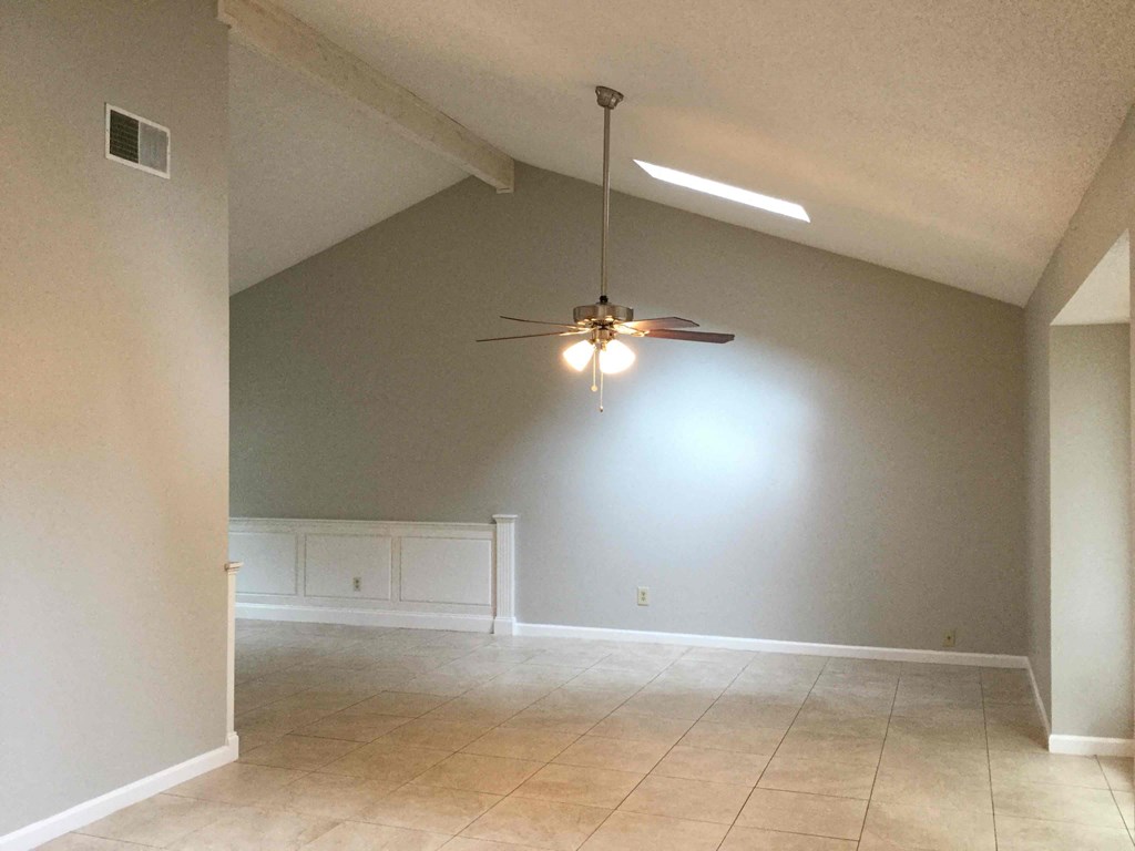 7654 Balmy Ct 4 Beds House for Rent - Photo Gallery 4