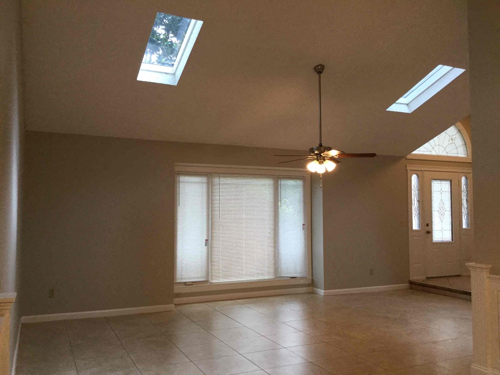 7654 Balmy Ct 4 Beds House for Rent - Photo Gallery 5