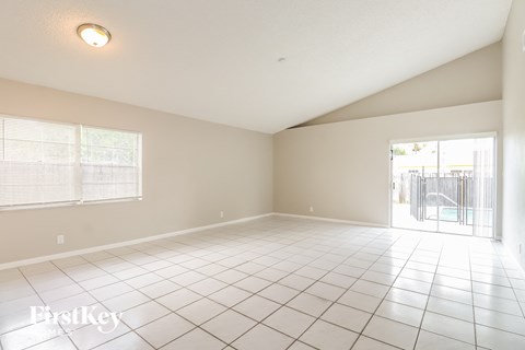 7701 SW 7Th Ct 3 Beds Apartment for Rent