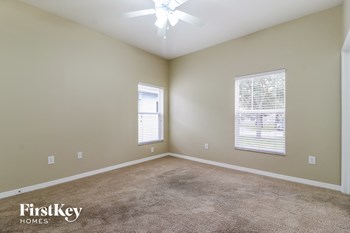 7707 N Riverdale Ave 5 Beds House for Rent - Photo Gallery 5