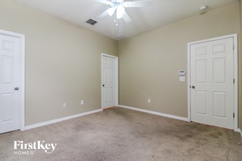 7707 N Riverdale Ave 5 Beds House for Rent - Photo Gallery 6