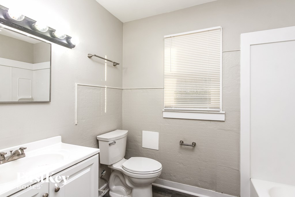 7733 West 21st Street 3 Beds House for Rent - Photo Gallery 16