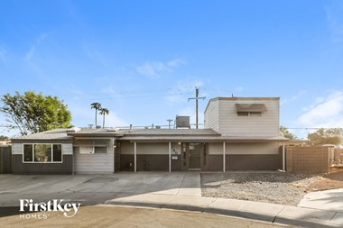 7740 E MCKINLEY St 4 Beds House for Rent Photo Gallery 1