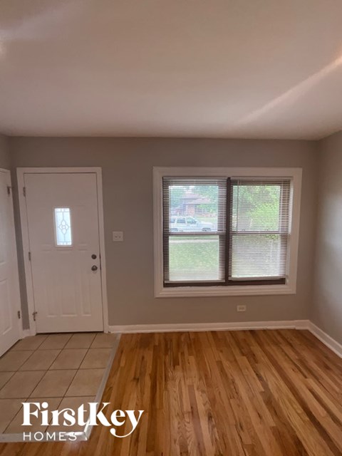 7744 Lotus Ave 3 Beds Apartment for Rent