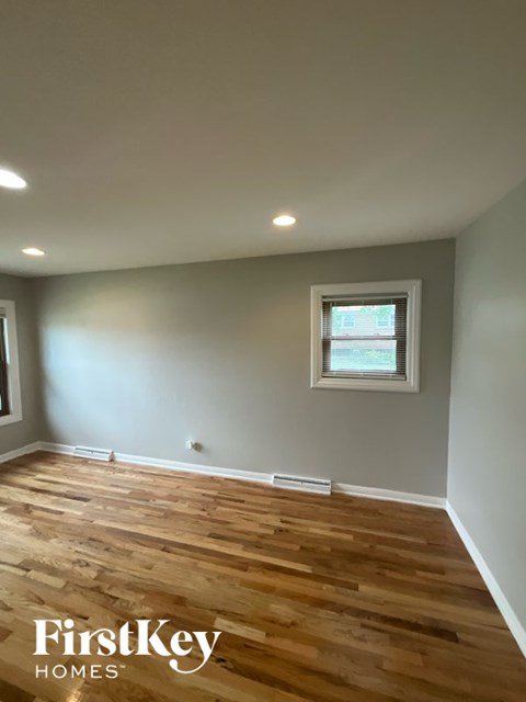 7744 Lotus Ave 3 Beds Apartment for Rent