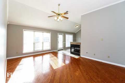7761 Shadow Hills Drive 3 Beds Apartment for Rent