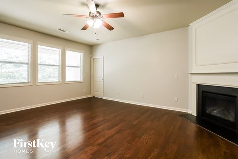7768 Old Thyme Rd 3 Beds Apartment for Rent