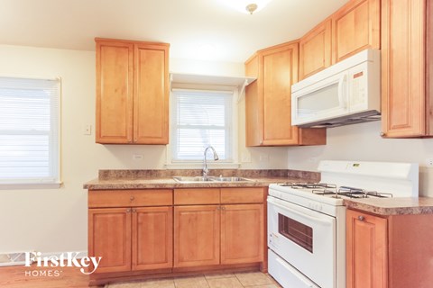 7804 Laramie Avenue 3 Beds Apartment for Rent