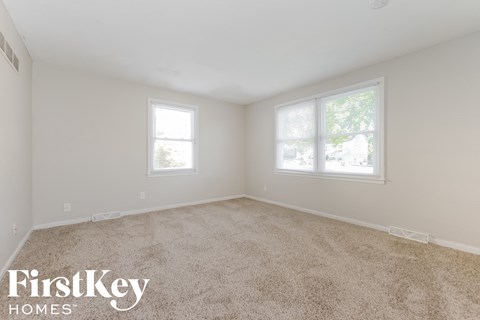 7809 E 49Th St 3 Beds Apartment for Rent