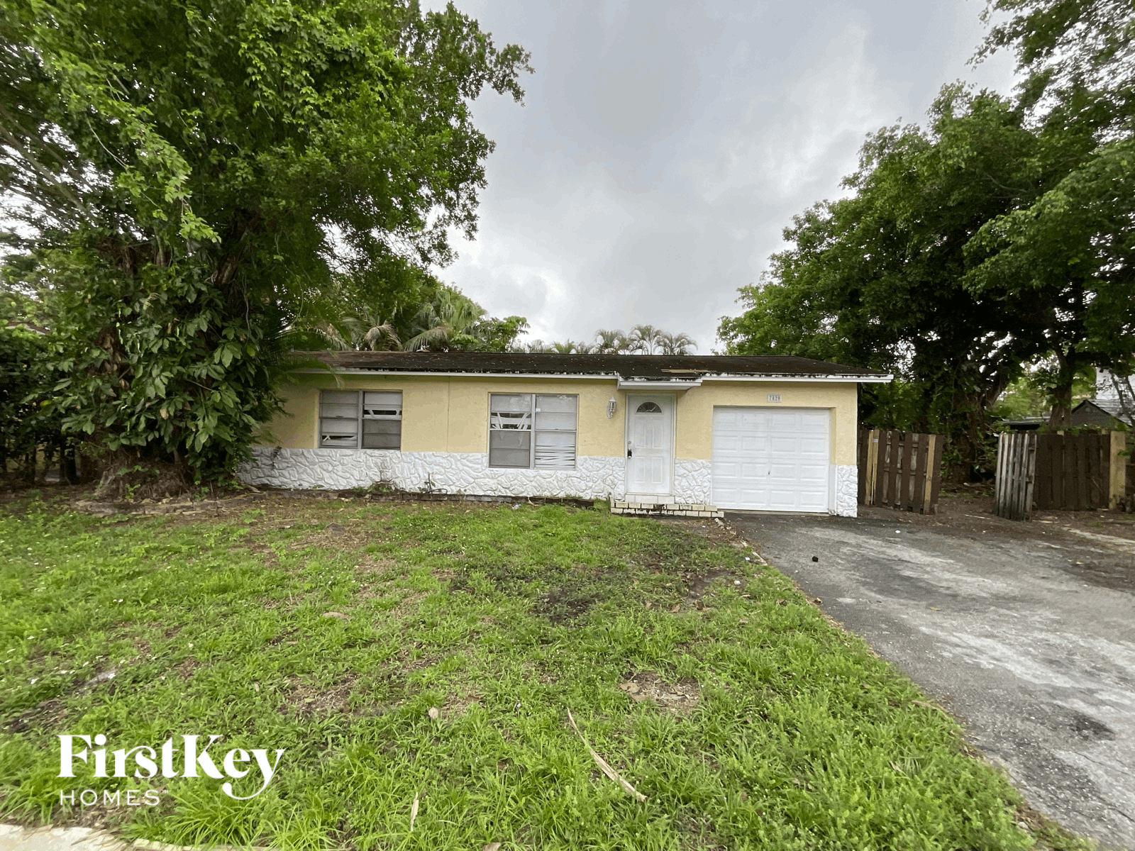 7820 SW 9Th St 2 Beds Apartment for Rent