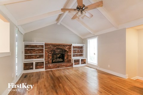 7939 N Campbell St 3 Beds Apartment for Rent