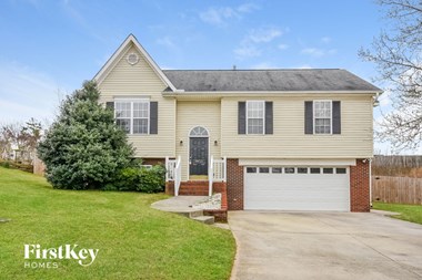 7921 Woodpark Dr 3 Beds Apartment for Rent