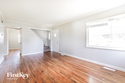 8017 Merrimac Ave 4 Beds Apartment for Rent