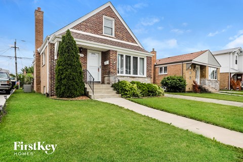 8025 S Kolin Ave 4 Beds Apartment for Rent