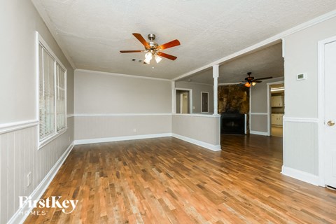 8065 Huntington Drive 4 Beds Apartment for Rent